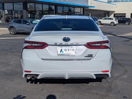 2022 Toyota Camry Hybrid XSE