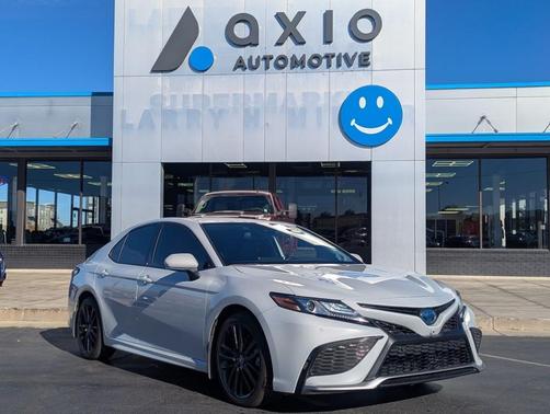 2022 Toyota Camry Hybrid XSE
