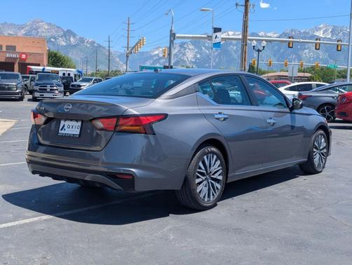 Gun Metallic 2025 Nissan Altima SV