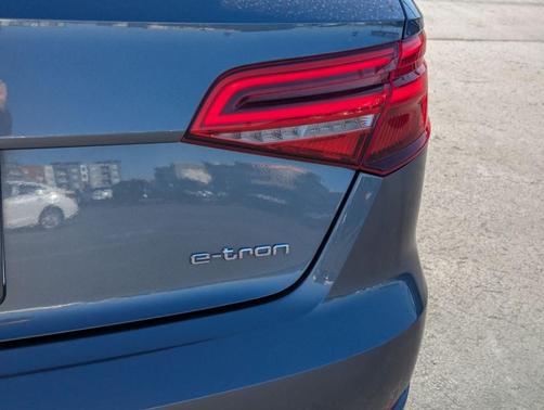 2018 Audi A3 e-tron 1.4T Premium