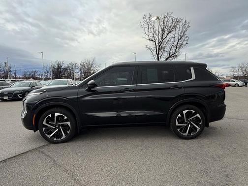 2022 Mitsubishi Outlander SEL