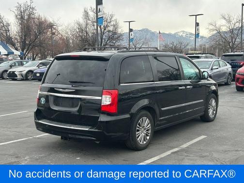 2014 Chrysler Town & Country Touring-L