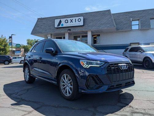 2022 Audi Q3 45 S line Premium