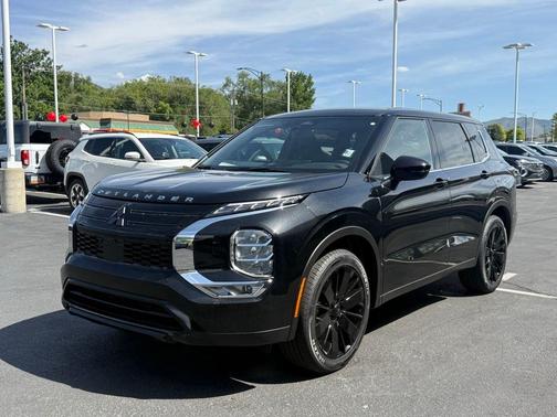 Black Diamond 2026 Mitsubishi Outlander LE