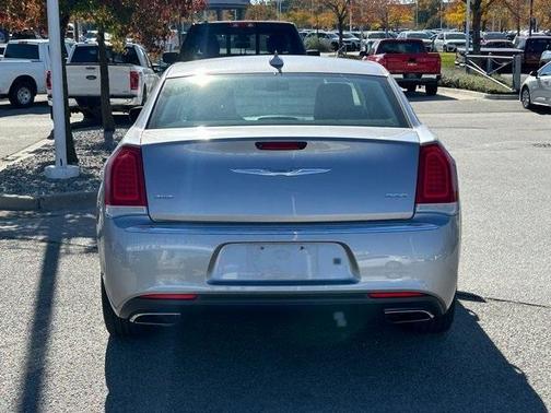 2015 Chrysler 300 Limited