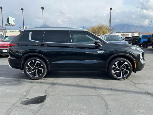 2024 Mitsubishi Outlander PHEV SEL