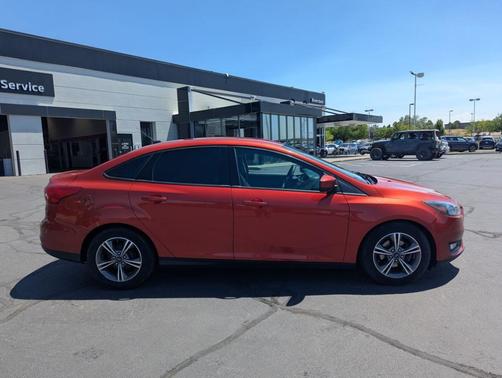 Chili Pepper Red 2018 Ford Focus SE