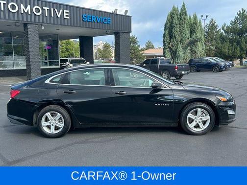 Mosaic Black Metallic 2023 Chevrolet Malibu 1LS