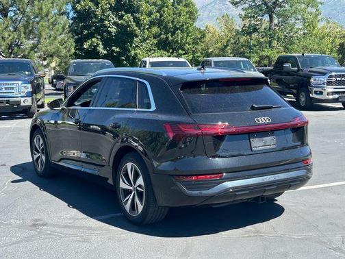 2024 Audi Q8 e-tron Premium