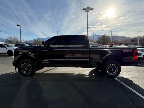 2025 Ford F-350 Platinum