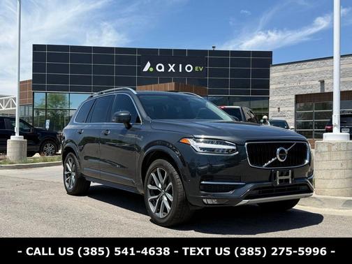 Gray 2018 Volvo XC90 T6 Momentum