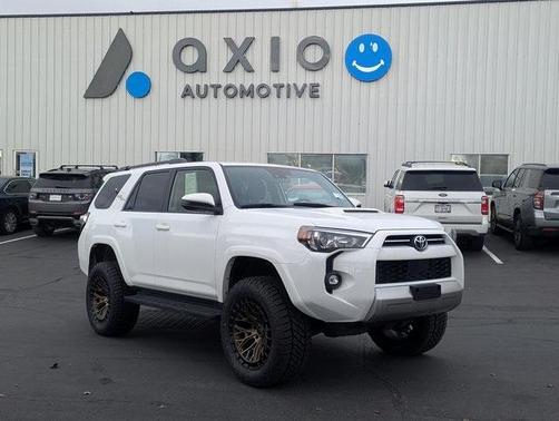 2024 Toyota 4Runner TRD Off Road