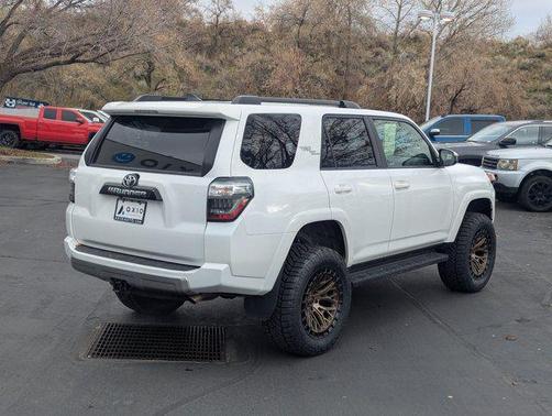 2024 Toyota 4Runner TRD Off Road