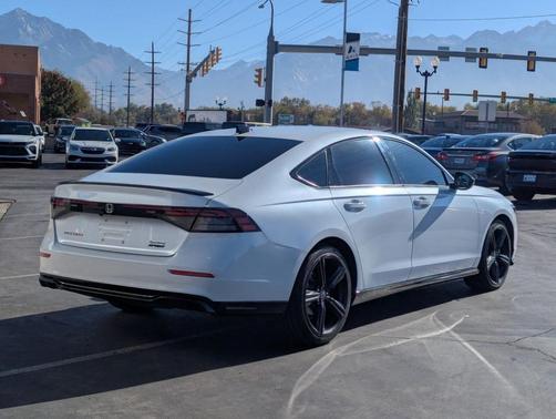 2023 Honda Accord Hybrid Sport-L