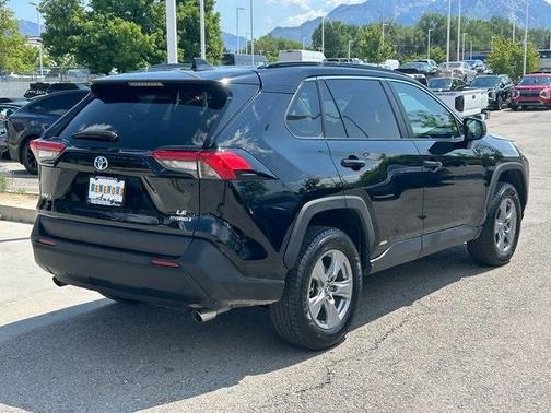 2023 Toyota RAV4 Hybrid LE
