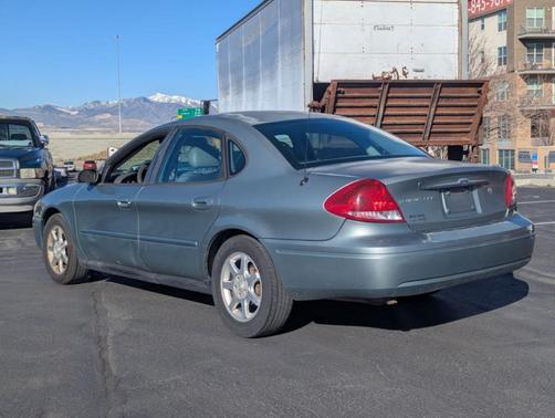 2006 Ford Taurus SEL