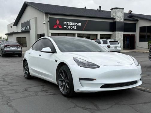 White 2023 Tesla Model 3 Base