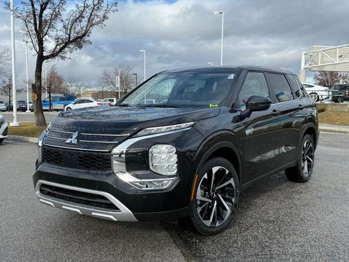 2025 Mitsubishi Outlander PHEV SE