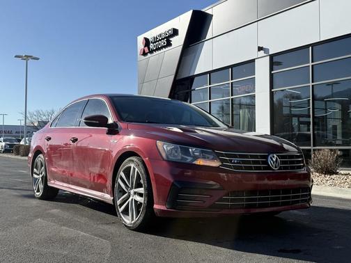 2018 Volkswagen Passat 2.0T R-Line
