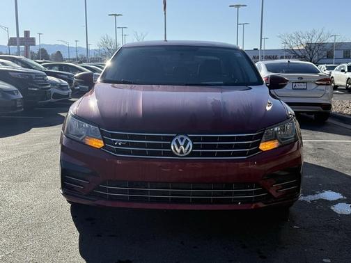 2018 Volkswagen Passat 2.0T R-Line