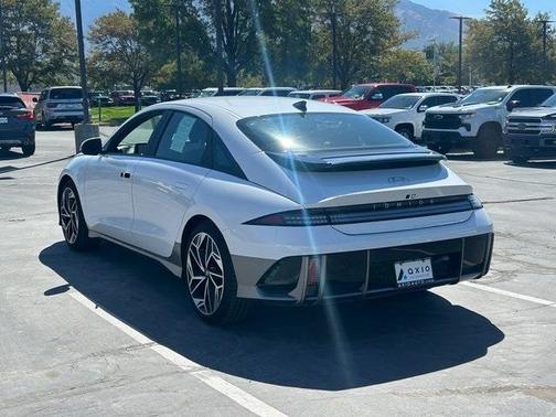 2025 Hyundai IONIQ 6 SEL