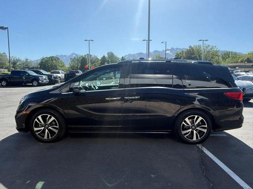 Black 2019 Honda Odyssey Elite