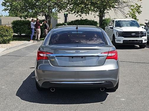 2013 Chrysler 200 Touring