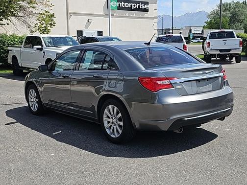 2013 Chrysler 200 Touring