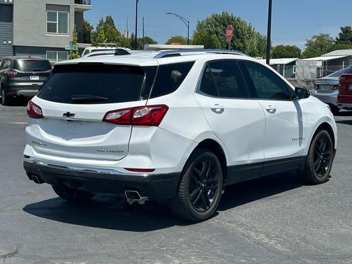 Summit White 2020 Chevrolet Equinox 2LT
