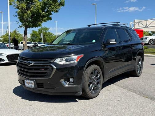Mosaic Black Metallic 2019 Chevrolet Traverse RS