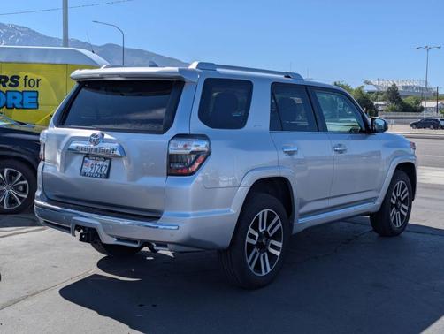 Classic Silver Metallic 2022 Toyota 4Runner Limited