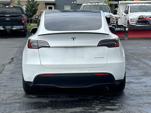 White 2022 Tesla Model Y Performance