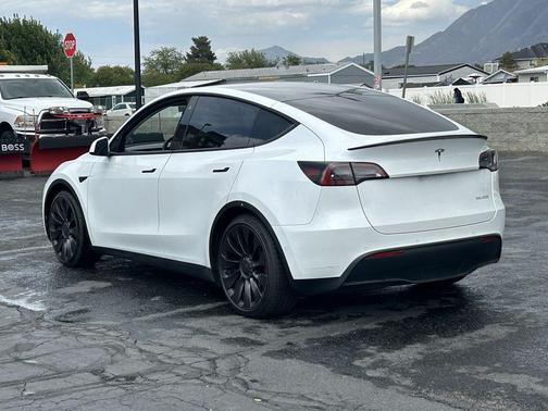 White 2022 Tesla Model Y Performance
