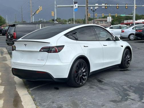White 2022 Tesla Model Y Performance