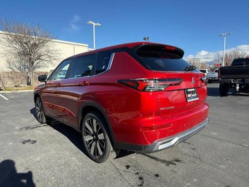 2026 Mitsubishi Outlander SE