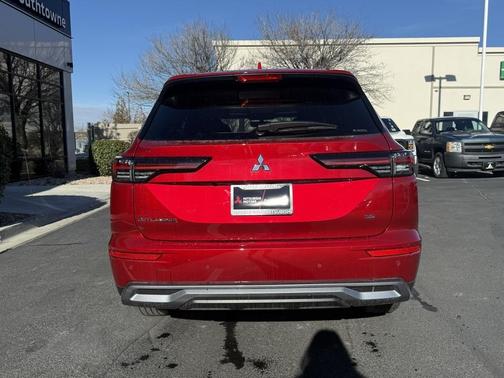 2026 Mitsubishi Outlander SE