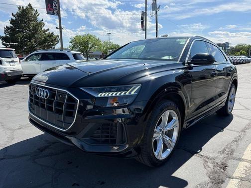 Mythos Black Metallic 2022 Audi Q8 55 Prestige