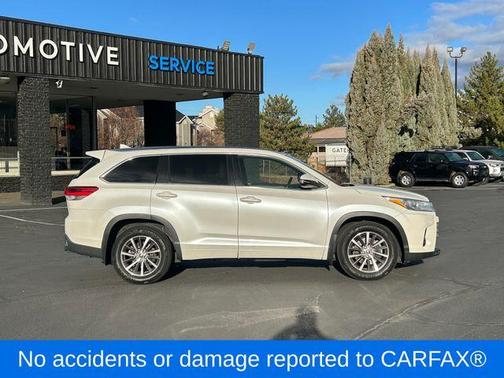 2017 Toyota Highlander 