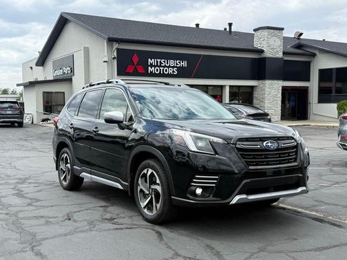 Crystal Black Silica 2022 Subaru Forester Touring