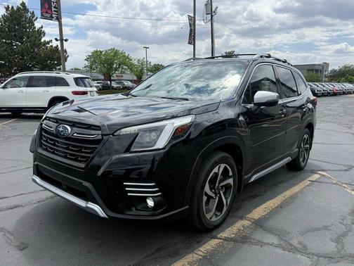 Crystal Black Silica 2022 Subaru Forester Touring