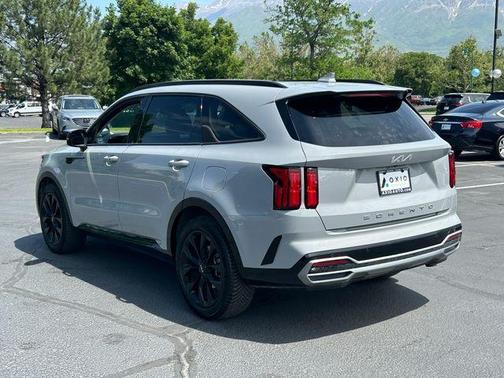 2022 Kia Sorento SX