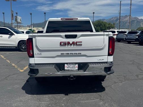 Summit White 2025 GMC Sierra 1500 SLT