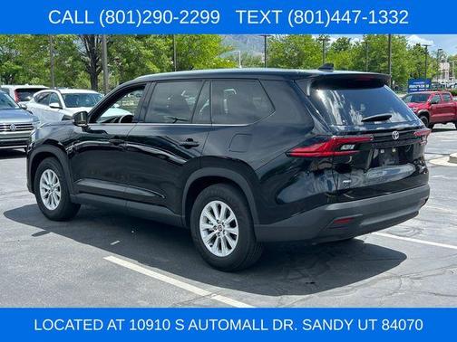Midnight Black Metallic 2025 Toyota Grand Highlander XLE