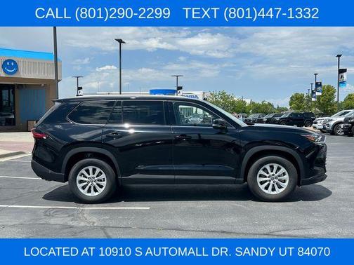 Midnight Black Metallic 2025 Toyota Grand Highlander XLE