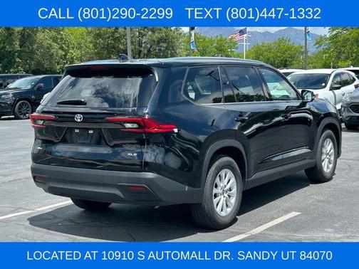 Midnight Black Metallic 2025 Toyota Grand Highlander XLE