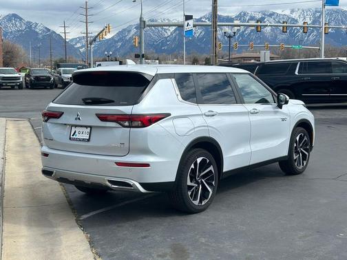 2025 Mitsubishi Outlander PHEV 