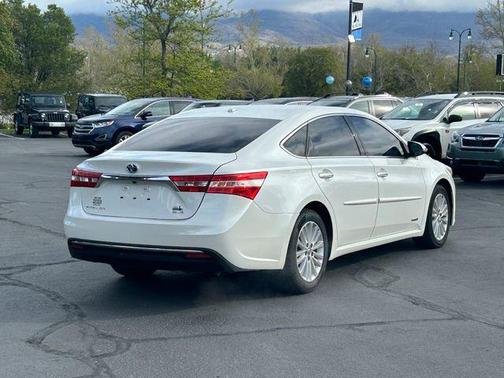 Blizzard Pearl 2015 Toyota Avalon Hybrid XLE Touring