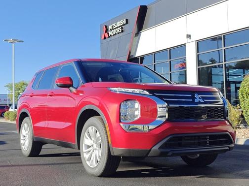 2025 Mitsubishi Outlander ES