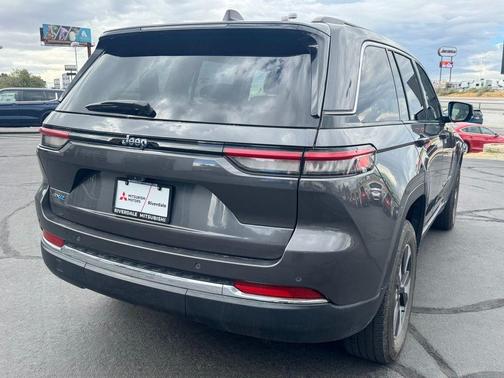Metallic 2024 Jeep Grand Cherokee 4xe Base