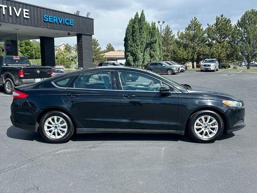 2016 Ford Fusion S
